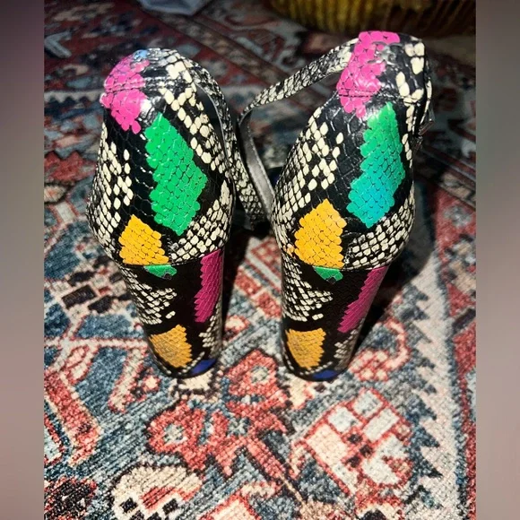Colorful Sam Edelman heels size 6 - Picture 2 of 2